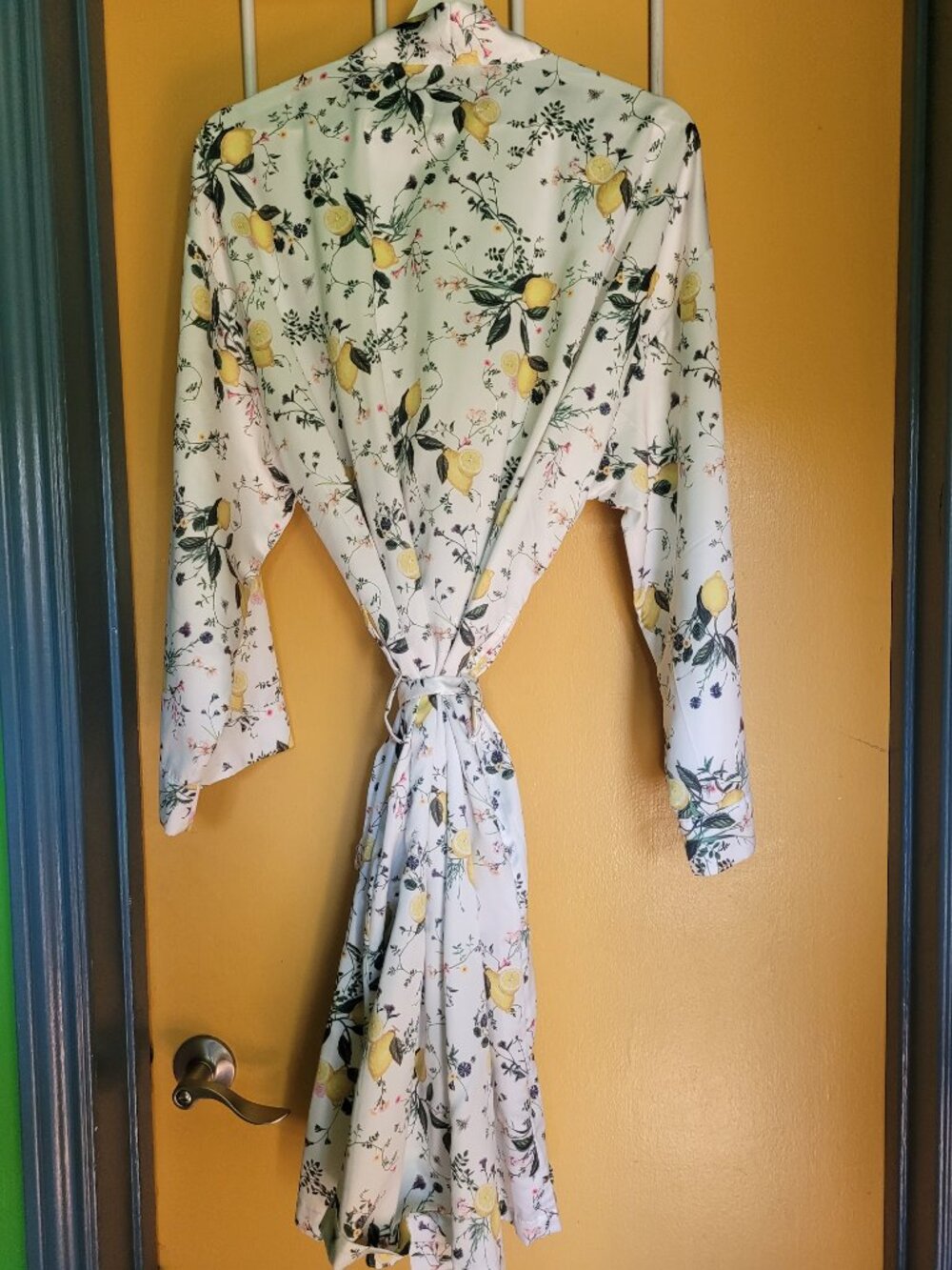 Monique Lhullier Satin Robe - Picture 2 of 4